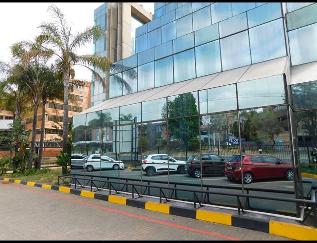 984M² OFFICE TO LET IN FERNDALE